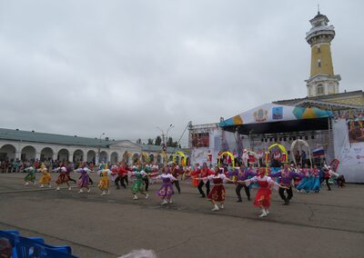 Kostroma - Folklore-Darbietung